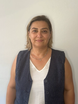 Zeynep Gökesaoğlu- Kurucu